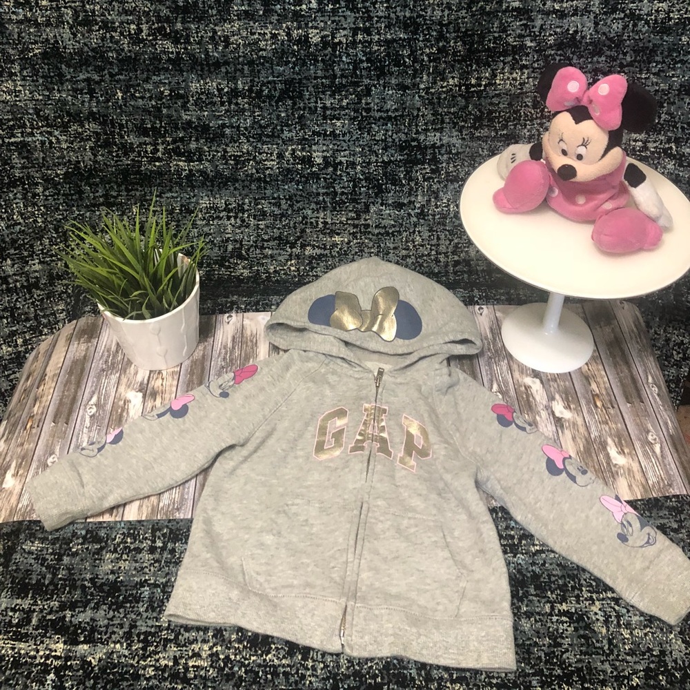 Gap   Gray Minnie sweater. Size 18-24 months